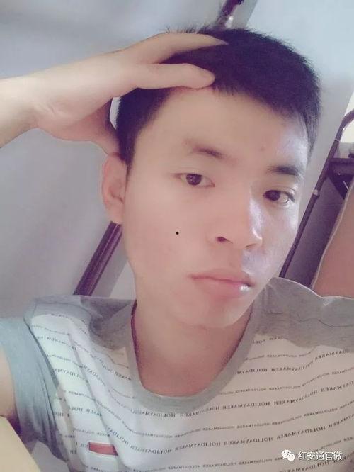 娱乐吃瓜酱开朗大男孩