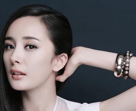 娱乐圈吃瓜明星杨幂,娱乐圈的瓜田女王，揭秘她的星途与绯闻